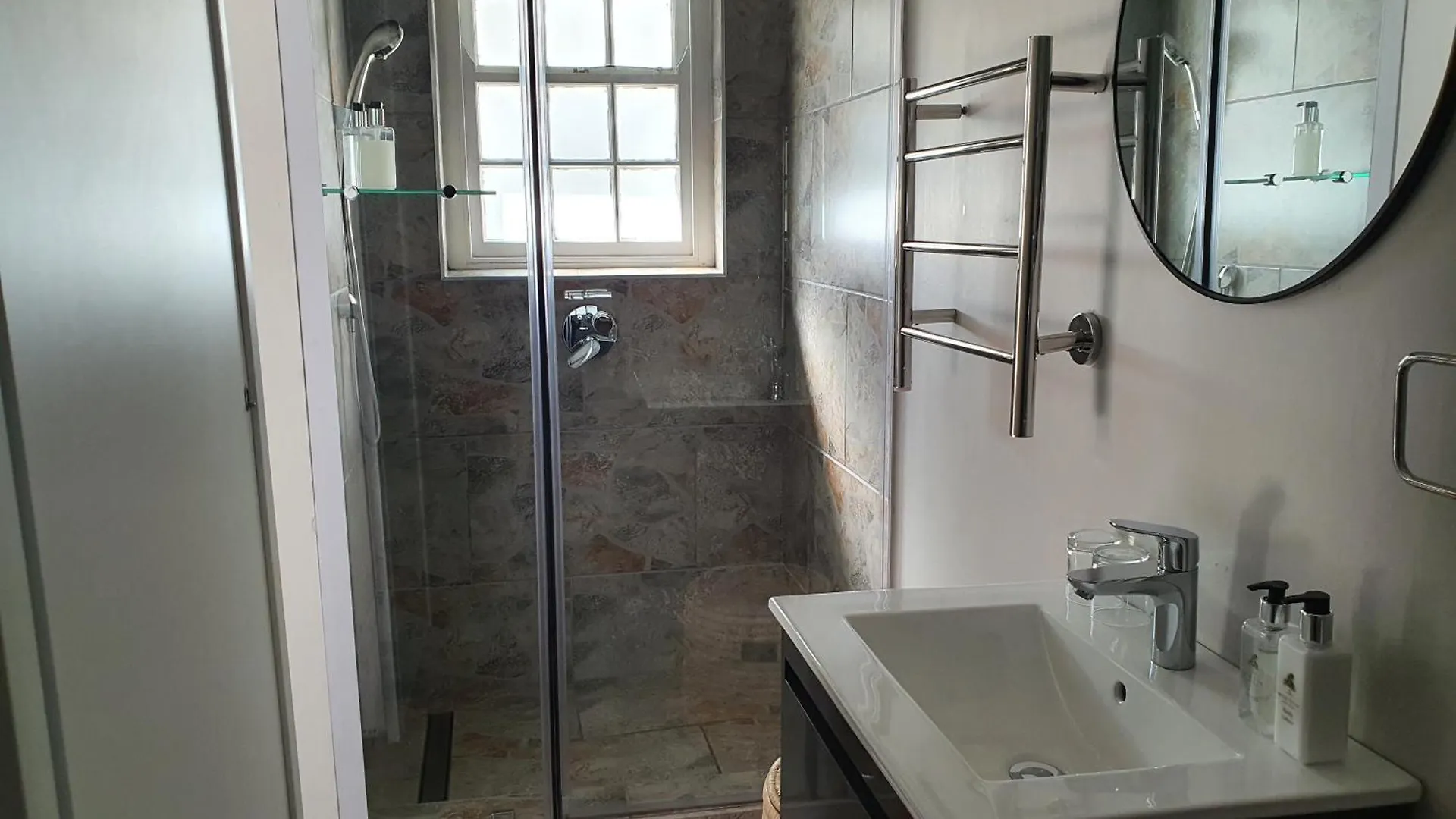 Wild Olive Guest House & Villa Cape Town